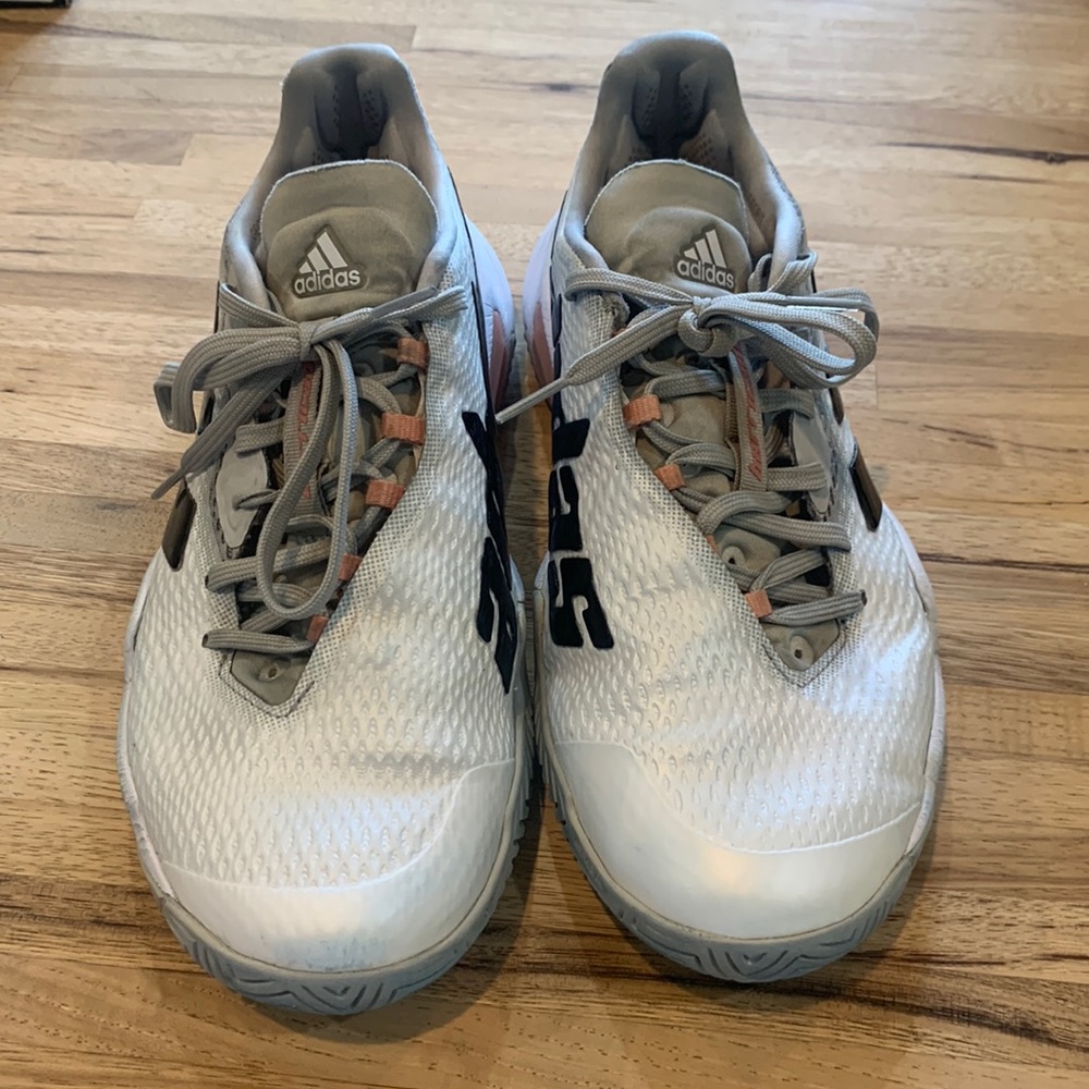 Adidas barricade tennis shoes